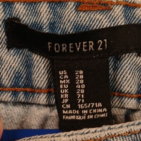 Forever 21 Womens Light Wash Distressed Jeans - Size 28 - Picture 6 of 6